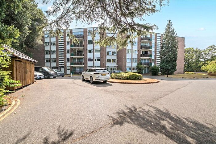 2 Bedroom Flat For Sale In Mapledene, Kemnal Road, Chislehurst, BR7