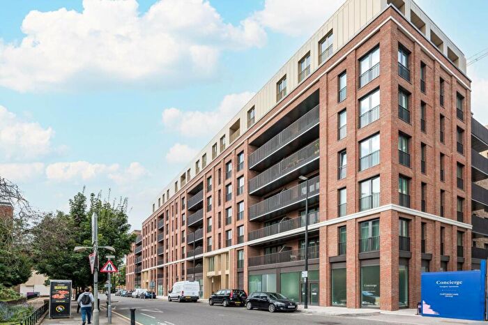 1 Bedroom Flat To Rent In Silk District, Whitechapel, London, E1