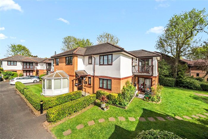 2 Bedroom Retirement Property For Sale In Joinville Place, Addlestone, Surrey, KT15