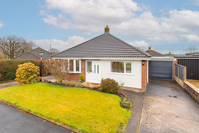 2 Bedroom Link Detached House For Sale In Smithy Close, Brindle, PR6