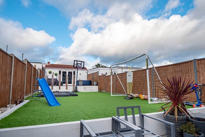 3 Bedroom Terraced House For Sale In Jubilee Avenue, Portsmouth, PO6