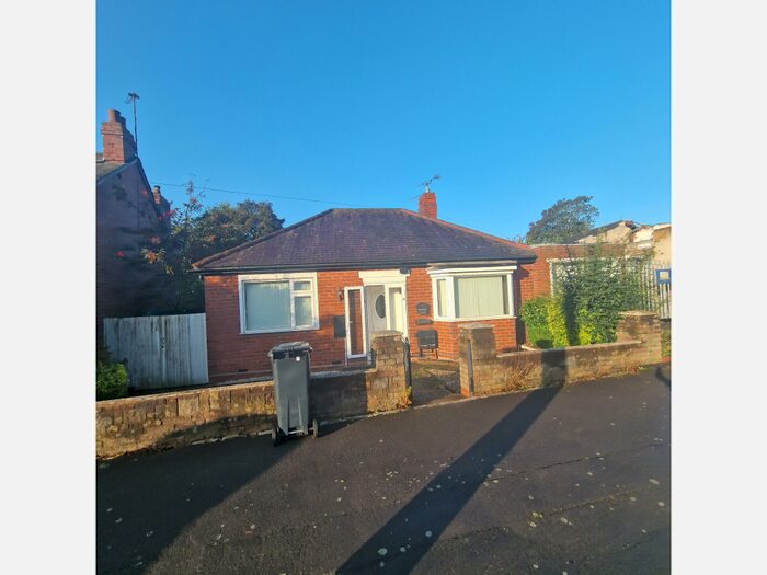 2 Bedroom Bungalow To Rent In New Rowley Road, Dudley, DY2