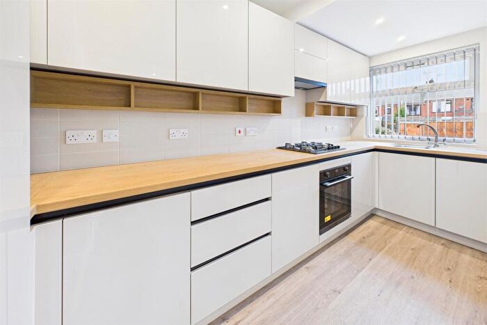 3 Bedroom Terraced House To Rent In Purefoy Road, Coventry, CV3