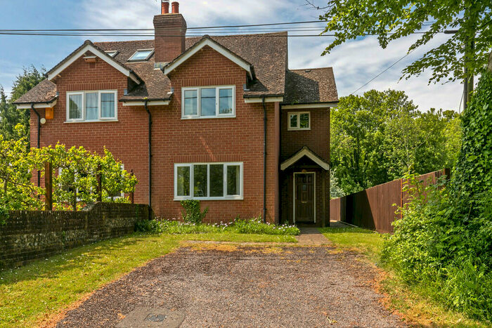 3 Bedroom Semi-Detached House For Sale In Hacks Lane, Crawley, Winchester, SO21