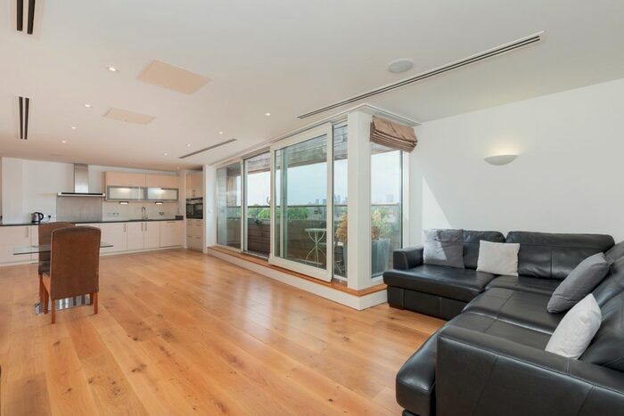 2 Bedroom Flat To Rent In Providence Square, London, SE1