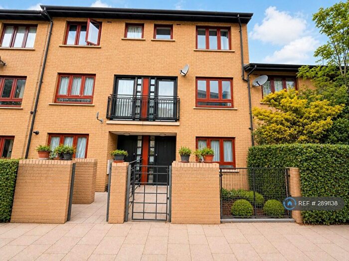 4 Bedroom Terraced House To Rent In Wood Road, London, NW10