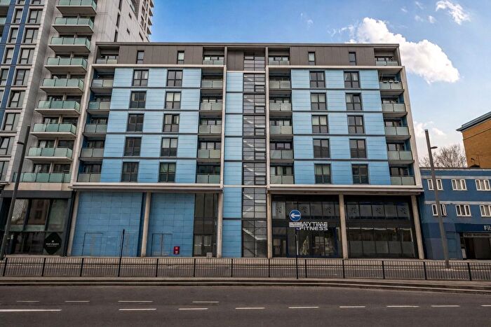 1 Bedroom Flat For Sale In High Street, London, E15