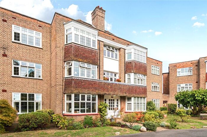 2 Bedroom Flat For Sale In Imber Close, Esher, KT10