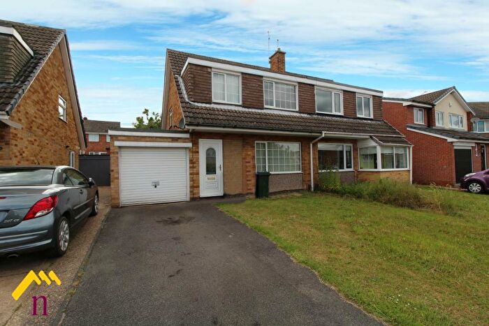 3 Bedroom Semi-Detached House To Rent In Ambleside Crescent, Sprotbrough, Doncaster, DN5