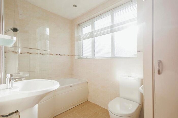 4 Bedroom Detached House For Sale In Sutton Drive, Droylsden, Manchester, Greater Manchester, M43