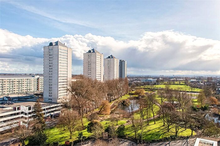 2 Bedroom Flat To Rent In Beacon Tower, Spectrum Way, London, SW18