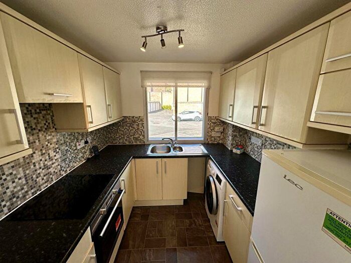 2 Bedroom Flat To Rent In Apsley Court, Wellesley Road, Sutton, SM2