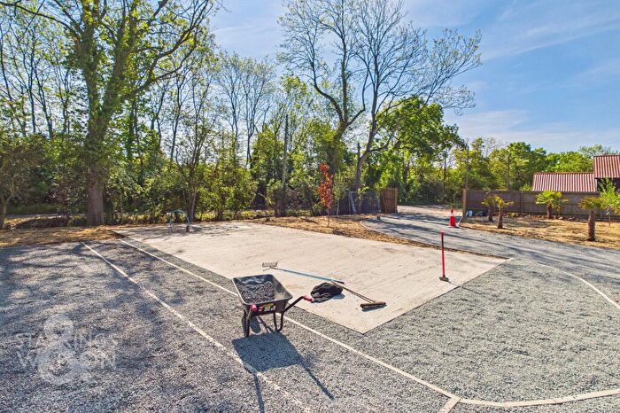 2 Bedroom Park Home For Sale In Poplar Farm, Hoxne Road, Denham, Eye, IP21