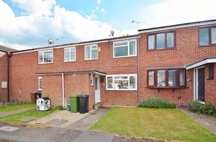 3 Bedroom Terraced House For Sale In Ireton Court, Thame, OX9