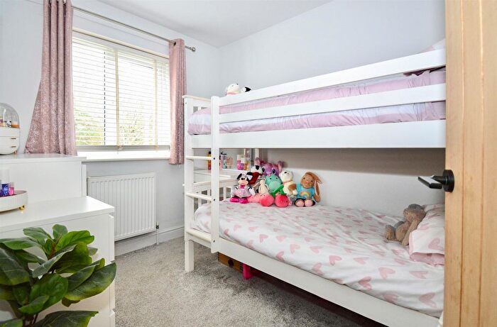 3 Bedroom Terraced House For Sale In Elphinstone Road, Hastings, TN34
