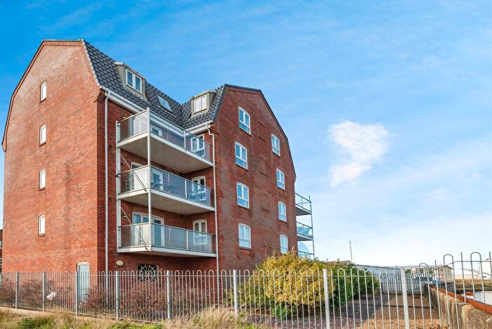 2 Bedroom Flat For Sale In Steam Mill Lane, Great Yarmouth, NR31