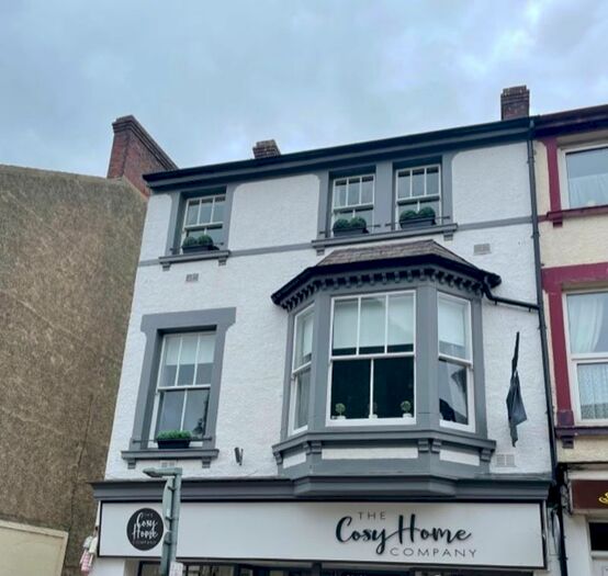 1 Bedroom Flat To Rent In Lancaster Square, Conwy, LL32