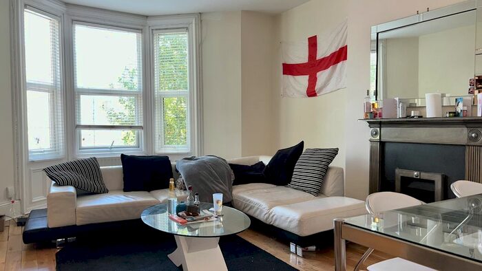 2 Bedroom Flat To Rent In Osborne Road, Jesmond, Newcastle Upon Tyne, NE2