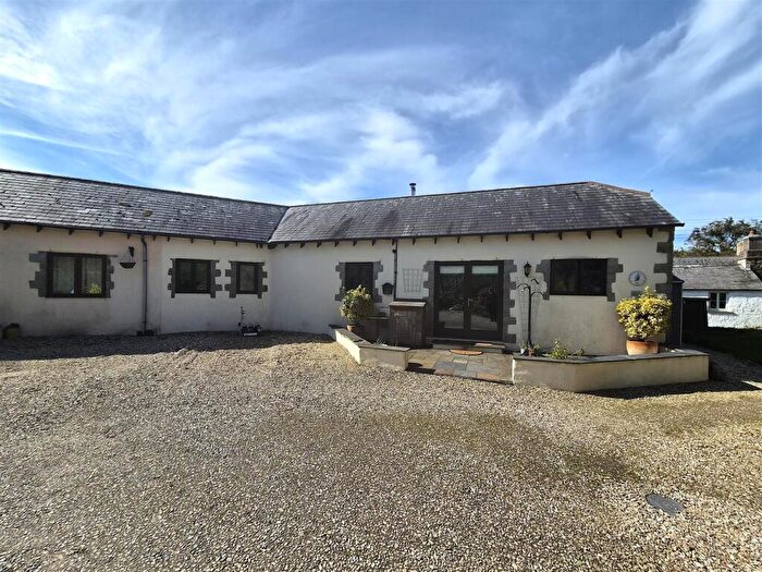 2 Bedroom Barn Conversion For Sale In Higher Crift Barns, Lanlivery, Bodmin, PL30