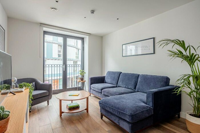 1 Bedroom Flat To Rent In Three Colts Lane, London, E2