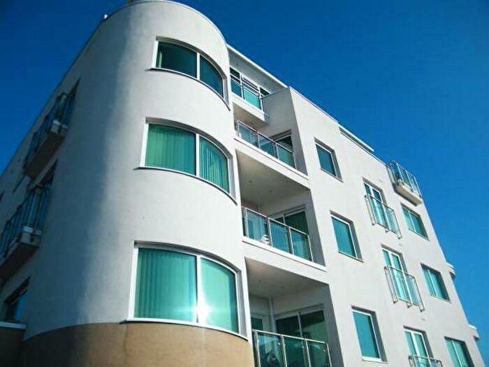 1 Bedroom Apartment To Rent In Harbour Point, Stuart Street, Cardiff, CF10