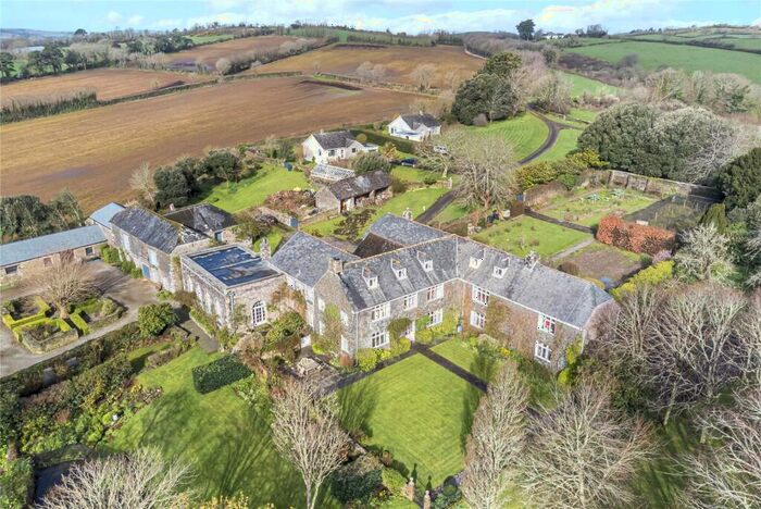 10 Bedroom Detached House For Sale In Elmgate, Saltash, Cornwall, PL12