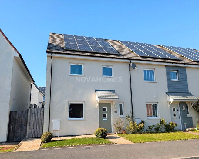 3 Bedroom End Terrace House For Sale In Chaucer Way, Manadon, PL5