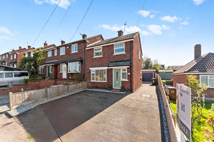 2 Bedroom Mews For Sale In Mead Avenue, Scholar Green, Stoke-on-trent, Staffordshire, ST7