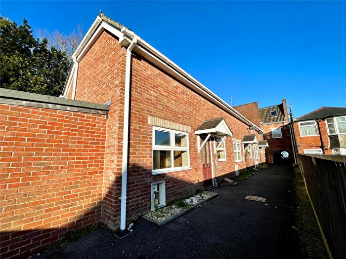 2 Bedroom Apartment To Rent In Wimborne Road, Bournemouth, Dorset, BH9