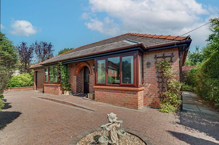 3 Bedroom Detached House For Sale In Mayfield Drive, Cuddington, CW8