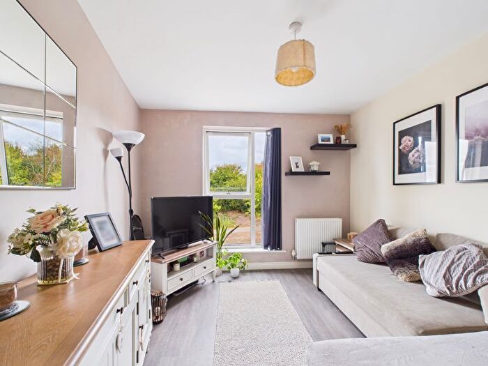 1 Bedroom Flat For Sale In Parkside Crescent, Ketley, Telford, Shropshire., TF1