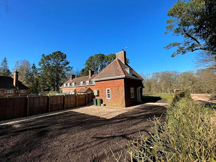 2 Bedroom End Of Terrace House To Rent In Moundsmere, Basingstoke, Hampshire, RG25