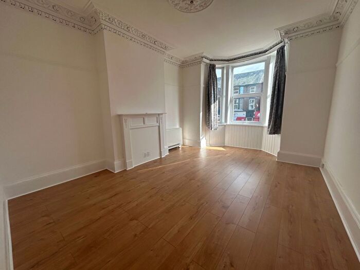 1 Bedroom Property To Rent In Aberdeen Walk, Ground Floor Flat, YO11