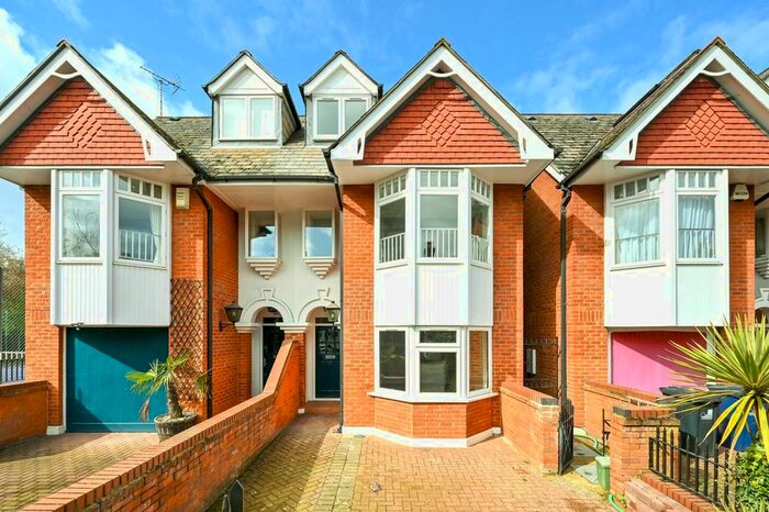 5 Bedroom Property To Rent In Western Gardens, West Acton, London, W5