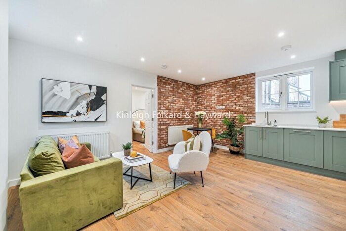 1 Bedroom Flat For Sale In Birkbeck Road, London, N12