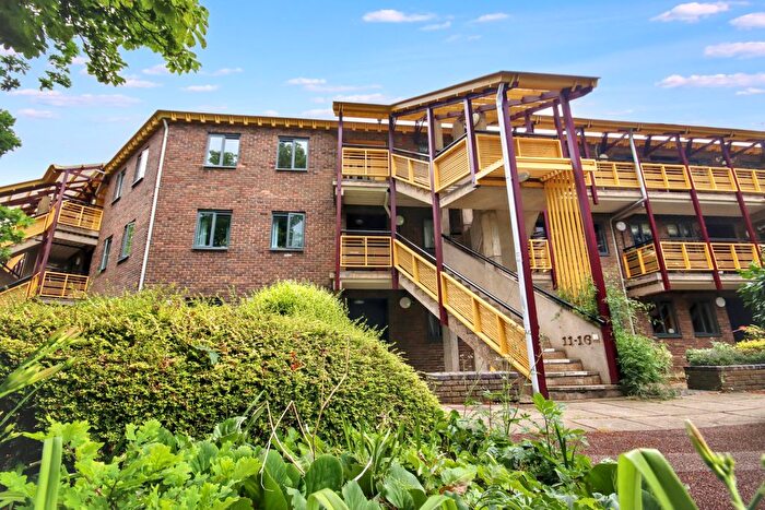 3 Bedroom Flat For Sale In Queensway, Cambridge, CB2