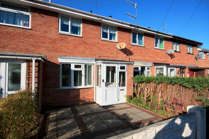 3 Bedroom Town House For Sale In Barmouth Grove, Brindley Ford, Stoke-On-Trent, ST8