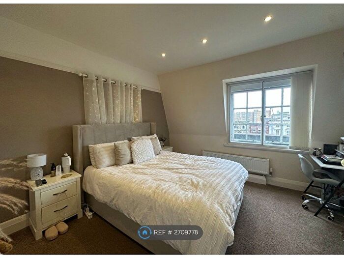 2 Bedroom Flat To Rent In Lord Street, Southport, PR8