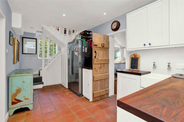4 Bedroom Detached House For Sale In Oakenden Lane, Chiddingstone Hoath, Edenbridge, Kent, TN8