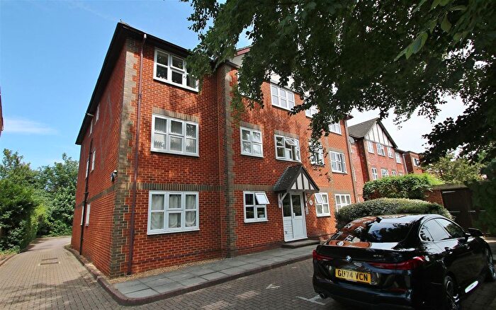 1 Bedroom Flat To Rent In Mulgrave Road, Belmont, SM2