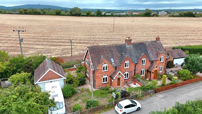 3 Bedroom Cottage For Sale In Barbers Bridge, Rudford, GL2