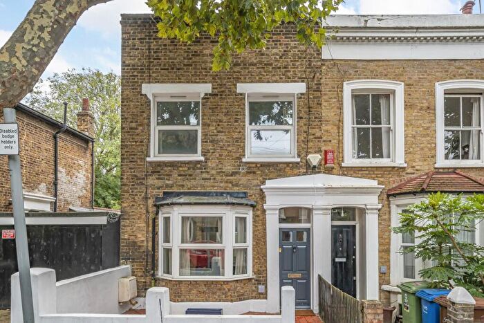 3 Bedroom Terraced House For Sale In Chadwick Road, Peckham Rye, London, SE15