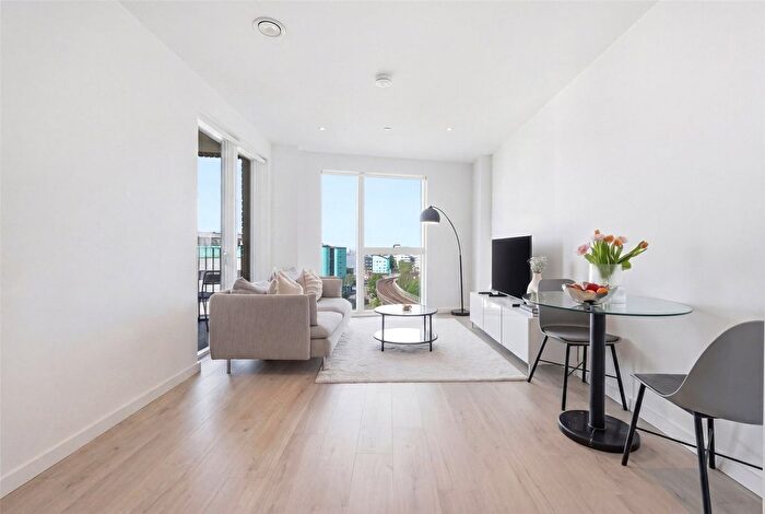 1 Bedroom Flat For Sale In Gallions Road, Docklands, E16