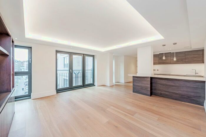 2 Bedroom Flat To Rent In Kensington Gardens Square, London, W2