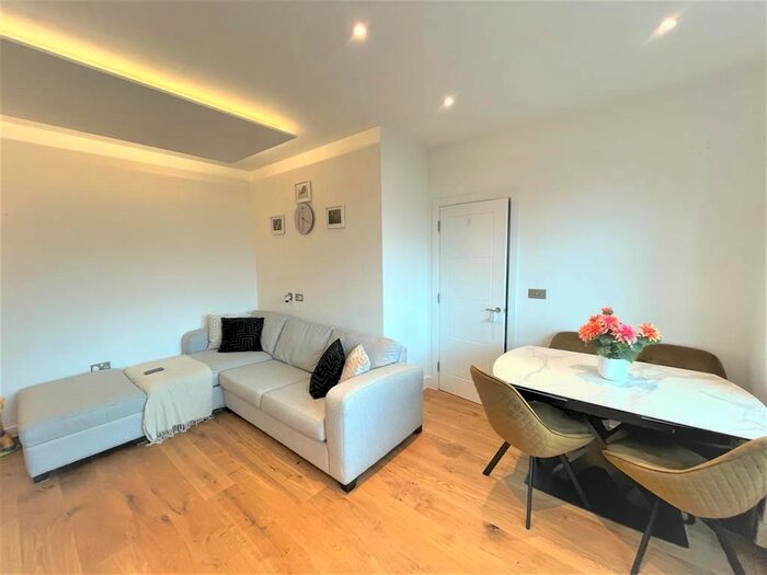 1 Bedroom Flat To Rent In Circa Apartments Nobel Drive, Hayes, UB3