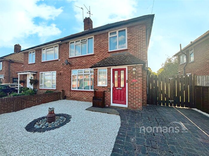 4 Bedroom Semi-Detached House For Sale In Halifax Road, Maidenhead, Berkshire, SL6