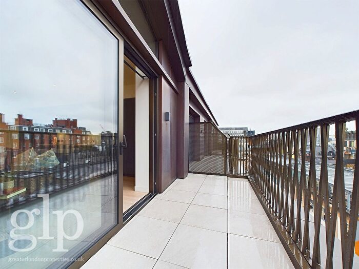 2 Bedroom Flat To Rent In Ganton Street, Soho, W1F