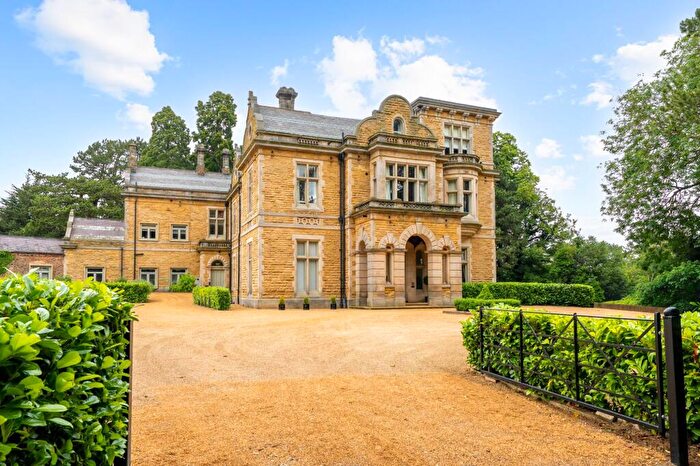 2 Bedroom Apartment For Sale In Hemsworth Walk, Ripon, HG4