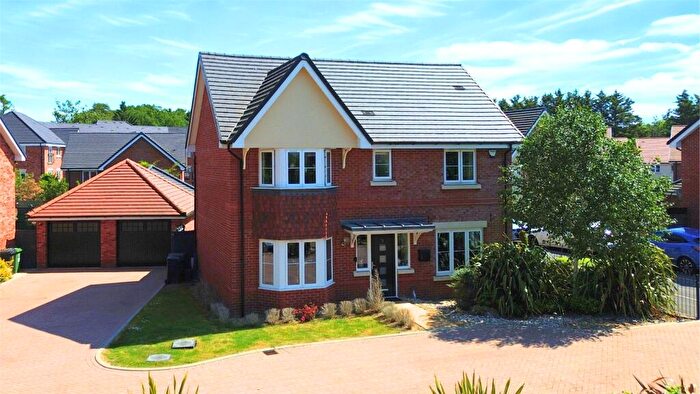 4 Bedroom Detached House For Sale In Red Kite Close, Calcot, Reading, Berkshire, RG31