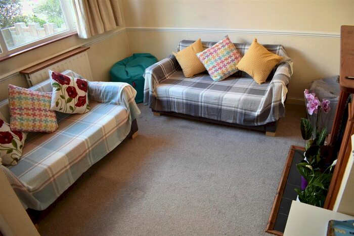 3 Bedroom Terraced House To Rent In Goodwood Road, Southsea, PO5